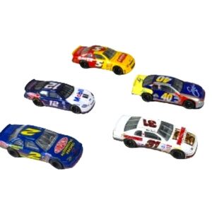 Nascar lot of 5 loose cars 1:64